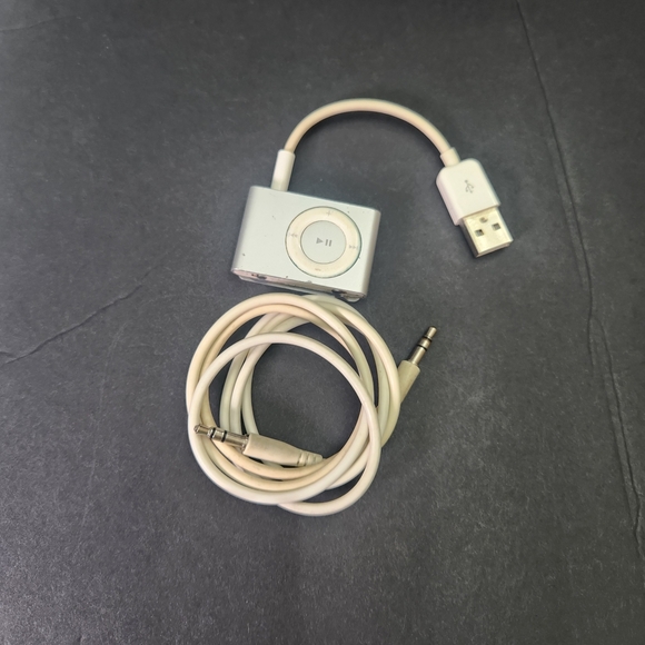 Apple iPod Shuffle 2nd Generation 1GB USB adapter - Silver - Picture 4 of 4